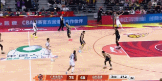 急坏了！今晚广东男篮在主场94-88力克山东男篮，取得六连胜延续了赛季不败纪录。