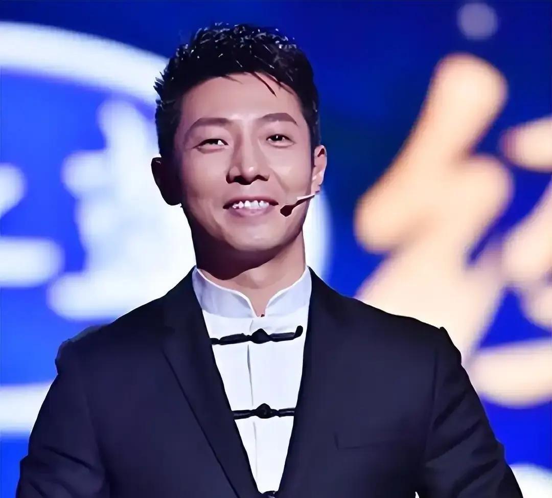 他给父亲安排的，父亲全不想要。撒贝宁，北大保送，央视台柱子。挣的钱够在北京三