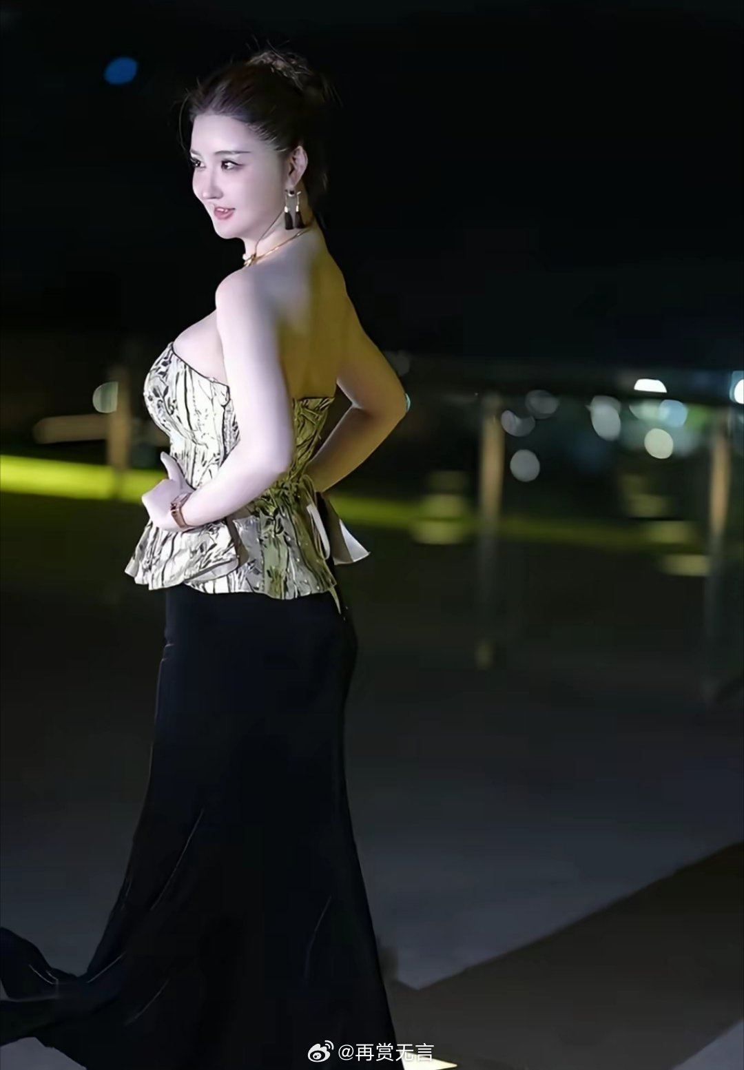 这样的才是东方美女，超模届的刘亦菲。