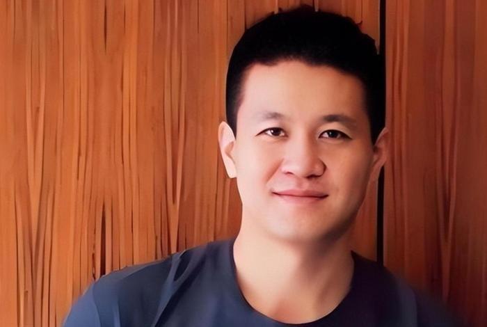 高官子弟最难得的体面，不靠家世靠人品2007年，前外长李肇星的儿子，李禾禾，第