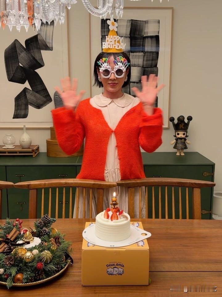 15日，演员孙艺珍在自己的Instagram上写道“谢谢大家，我度过了一个非常快