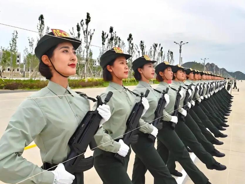 全球征兵里女兵占比一直不算高，好多人就纳闷，为啥不大规模招募女兵呢？其实，历史老