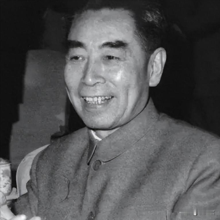 都知道周总理曾经担任过黄埔军校的政治部主任，但是很少有人知道的是，周总理的弟弟曾