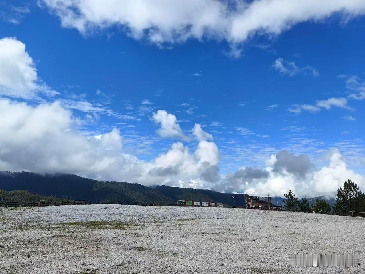 为人处世小技巧1、跟熟人﹣﹣不谈家常熟人知晓你过往底细，过度倾诉家中矛盾、收