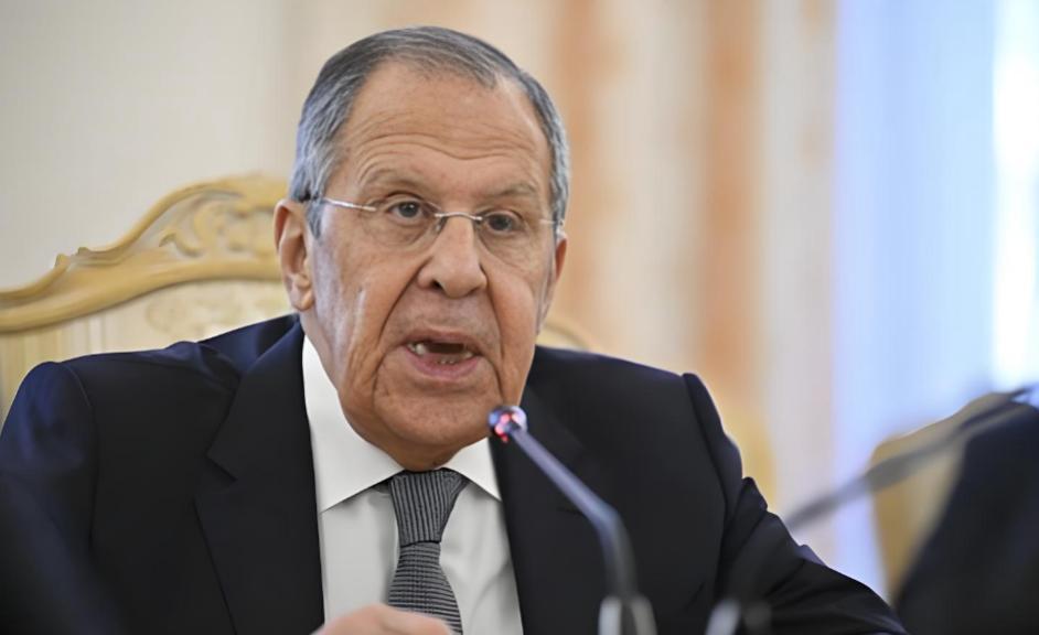 75岁的拉夫罗夫是苏联时期的优秀外交官，不可能被普京放弃的！英国《金融时报》称，