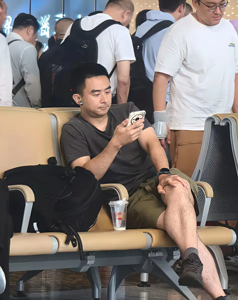 我喜欢这样的大叔！面善，身材好！这样面善身材好的大叔，谁能不爱呢，他们就是生活