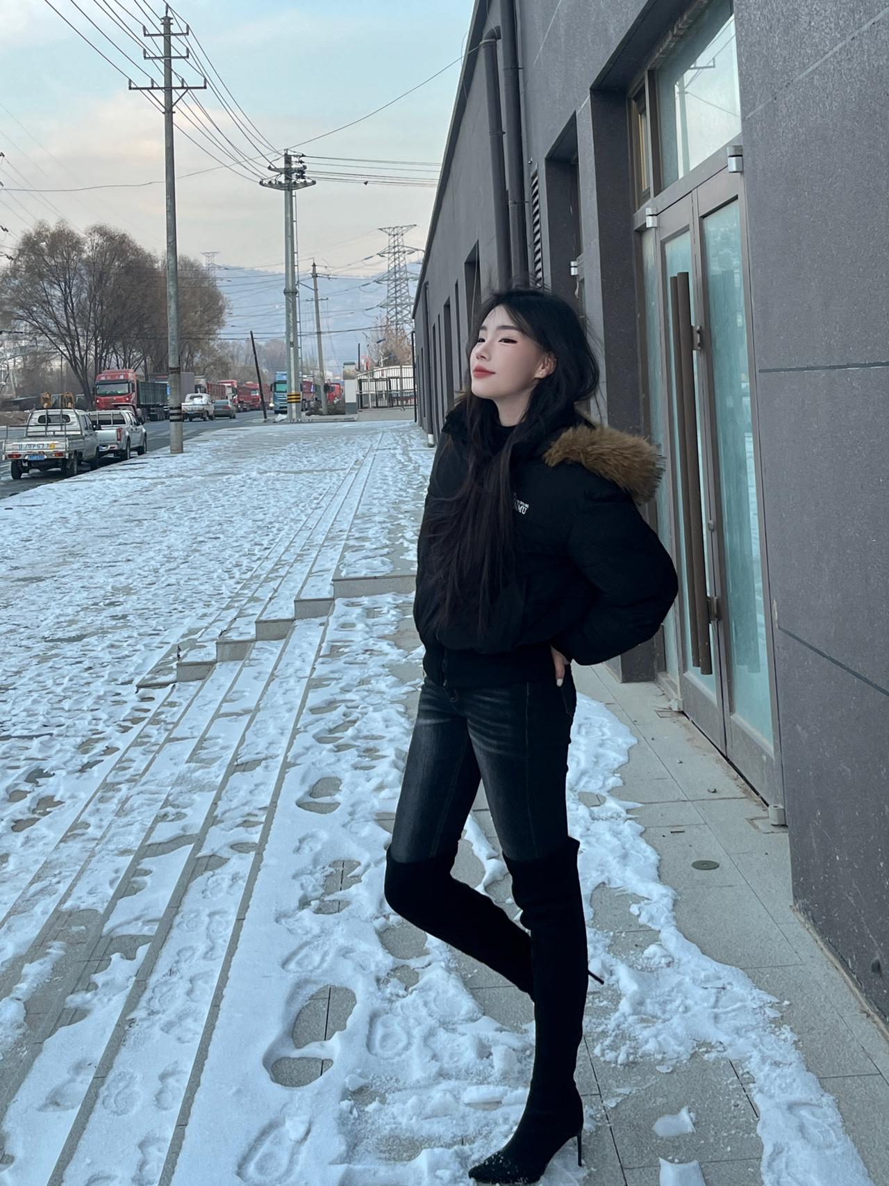 【0°C暴走一天】冬季显瘦保暖穿搭公式😎|||今日份宝藏穿搭来啦！😜短款棉