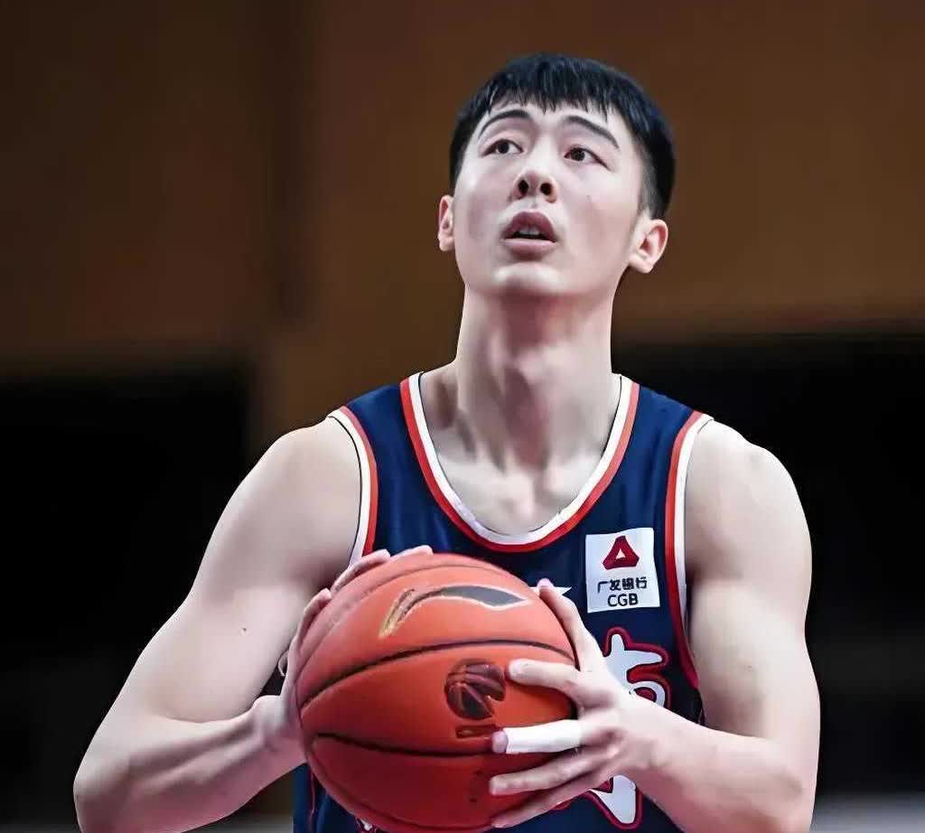 80万买断未来？张明池被卡脖子了他连社媒签名都清空，一句话没留广