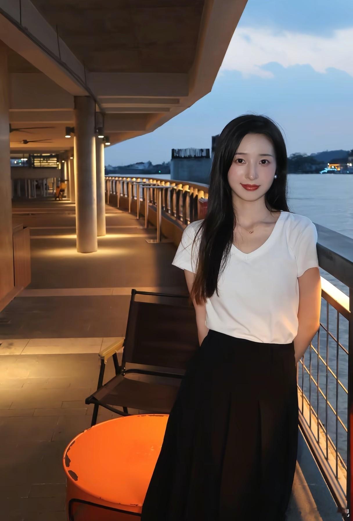 气质穿搭小姐姐美女