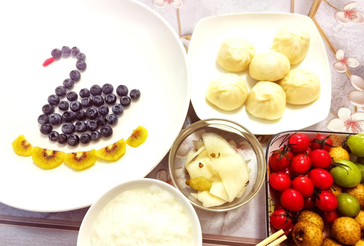 这世界什么都是假的，只有把自己的日子过好，才是真的。所以，今天早上，尽管时间紧