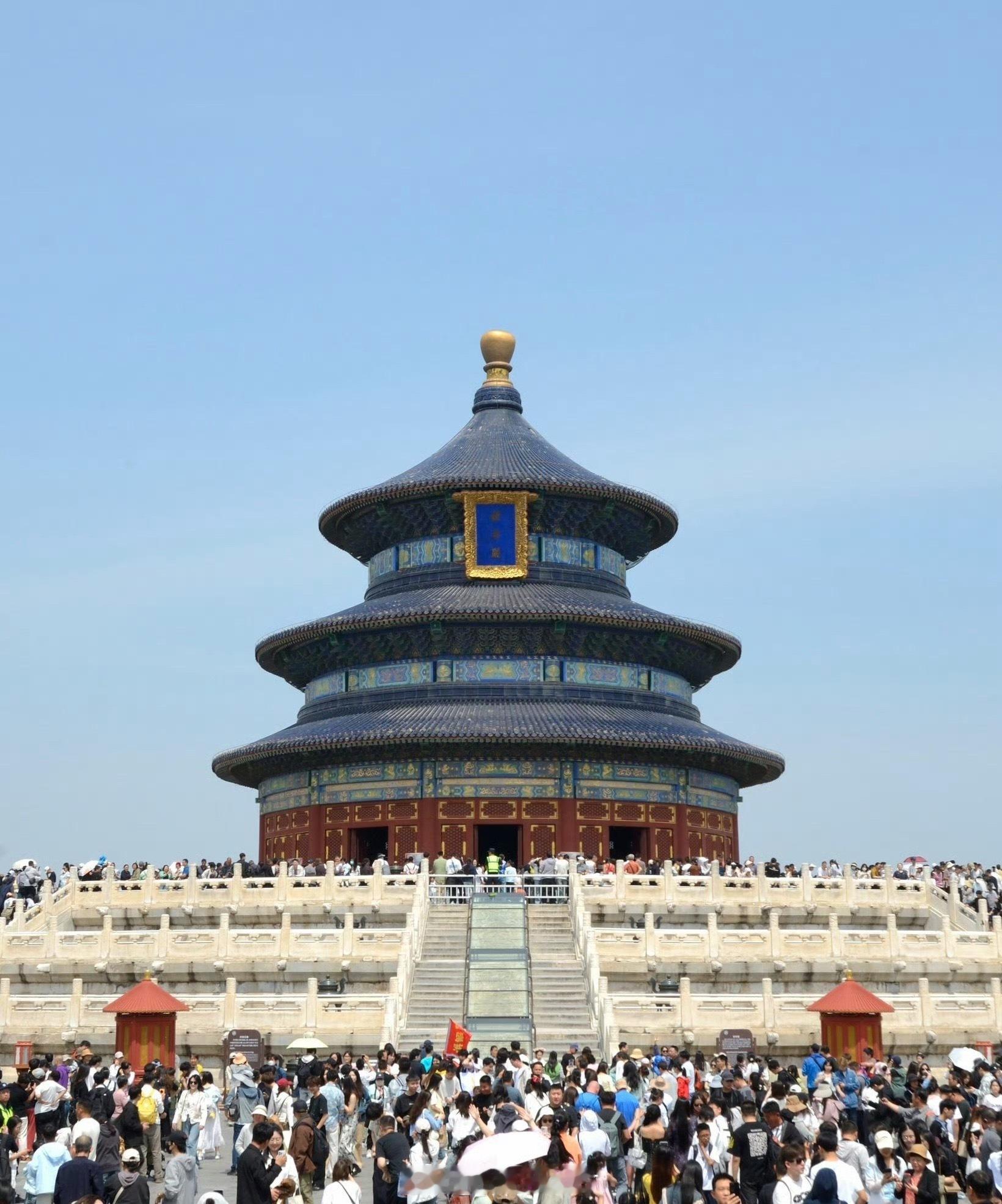 中国天坛vs韩国天坛后者的气质就像土地庙吧？