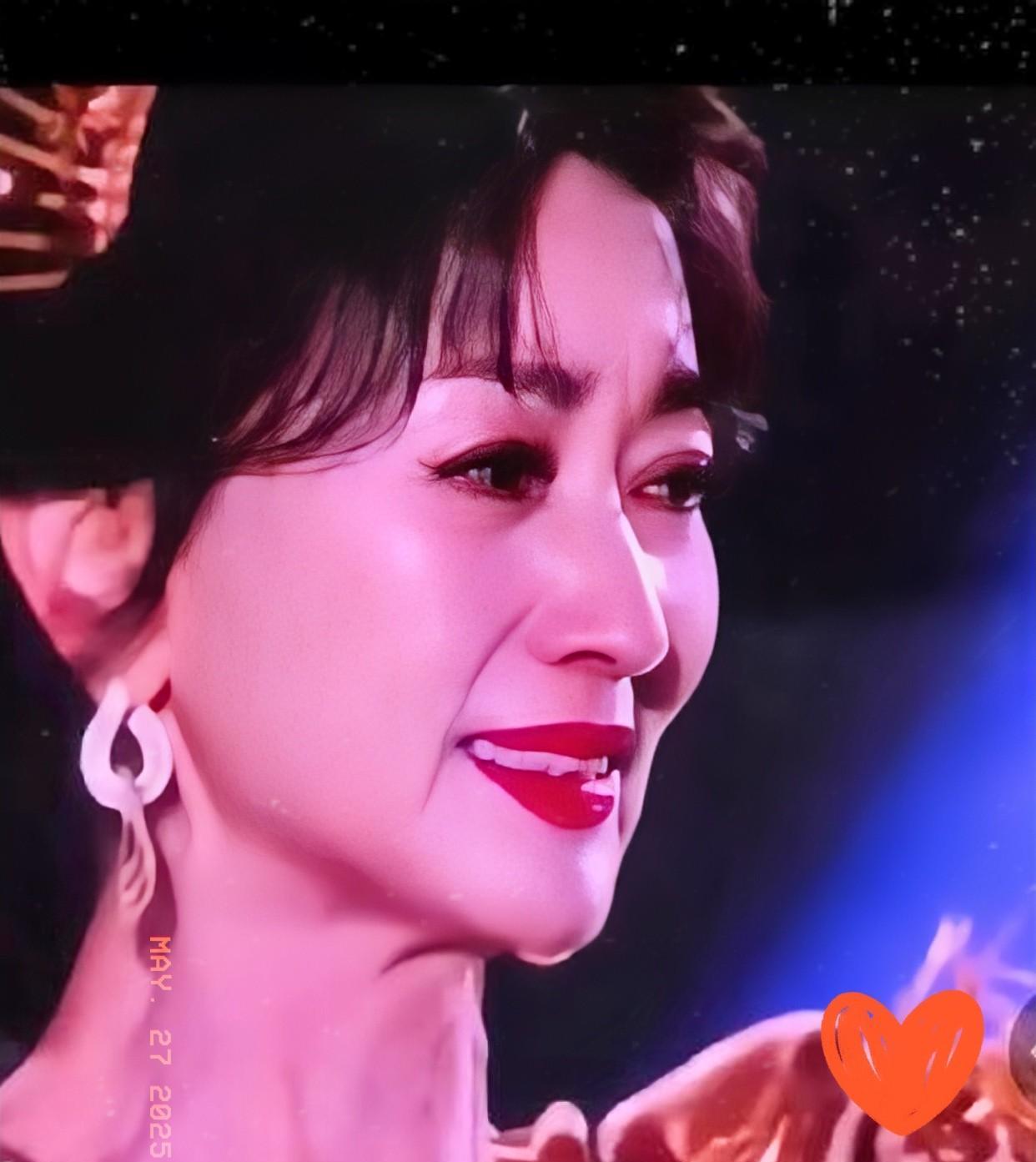 刚刚刷到赵雅芝片场吸氧的新闻真的震惊了……赵雅芝，大家都叫她不老神话，因为