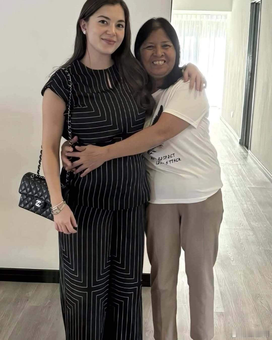 文莱王室🇧🇳阿妮莎王妃估计快临盆啦，肚子巨大无比。世界各国王室文莱王妃阿妮