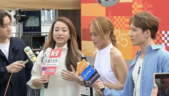 英皇成也霍汶希败也霍汶希也不知在港圈颇有声望的金牌经纪人霍汶希最近是哪根筋搭