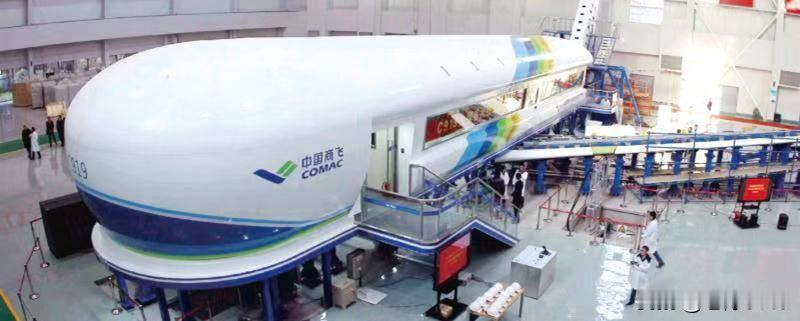 上海用计量技术攻克高端装备测不准：C919装配误差仅0.01毫米想象一下，一架