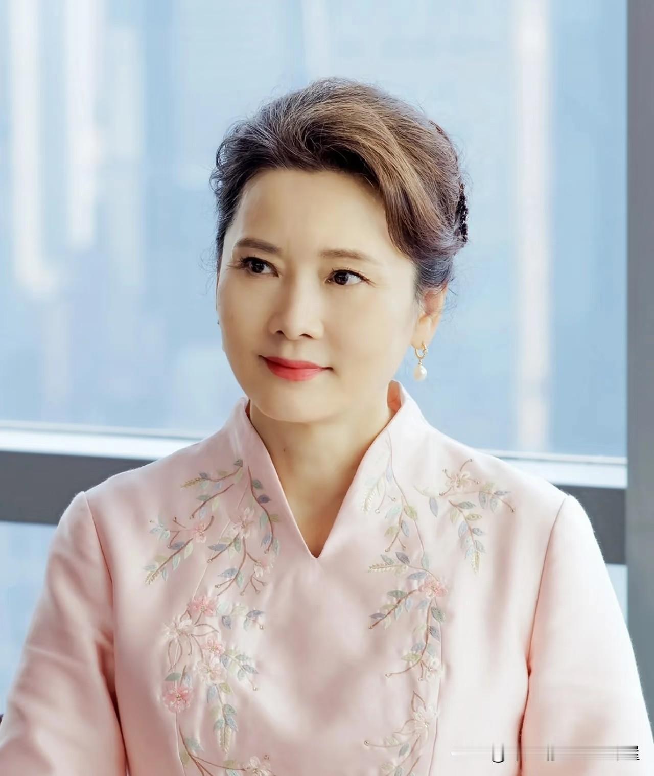 终于理解何赛飞!为什么要催刘嘉玲生孩子了?不是因为多管闲事,也不是因为好奇,