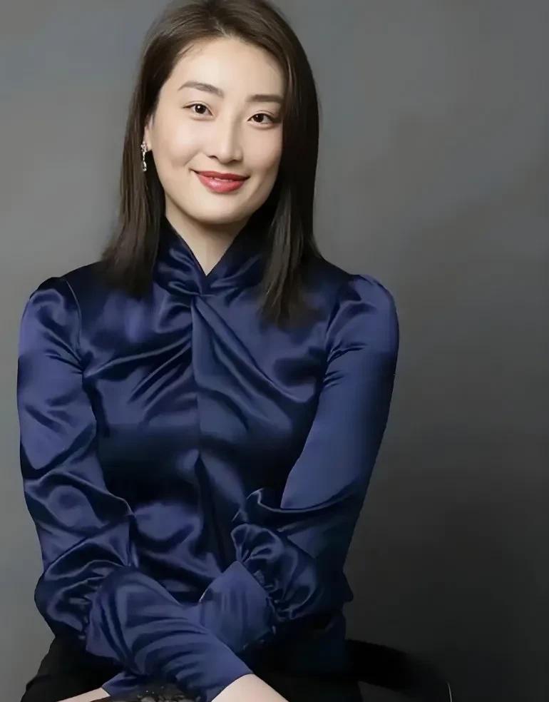 宗馥莉这次又搞出大动作，真的让人惊叹！8月1日香港法院发禁令后她消失15天，