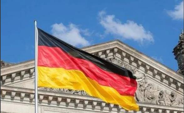 德国很生气！德国外交部对中国军方用激光瞄准德国军机非常的不满！7月8日，根据外媒