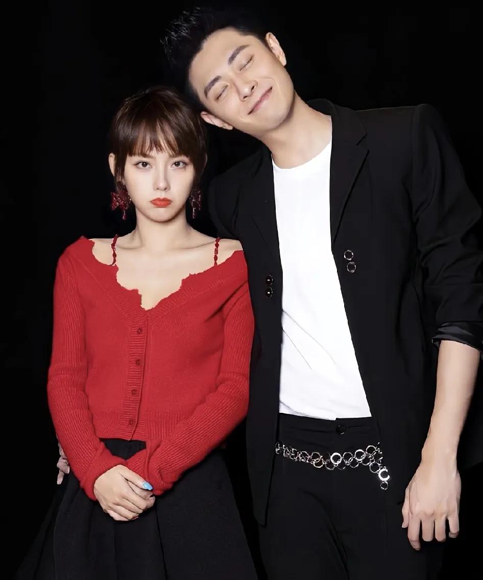 张嘉倪尊严碎了一地。她喊了买超妈妈8年阿姨，买超妈妈无动于衷，转身就给邵晴举办