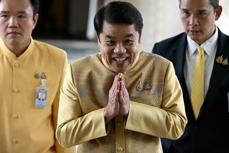 泰国“一日首相”素里亚即将“届满”7月1日，泰国宪法法院裁定佩通坦暂停履行首相