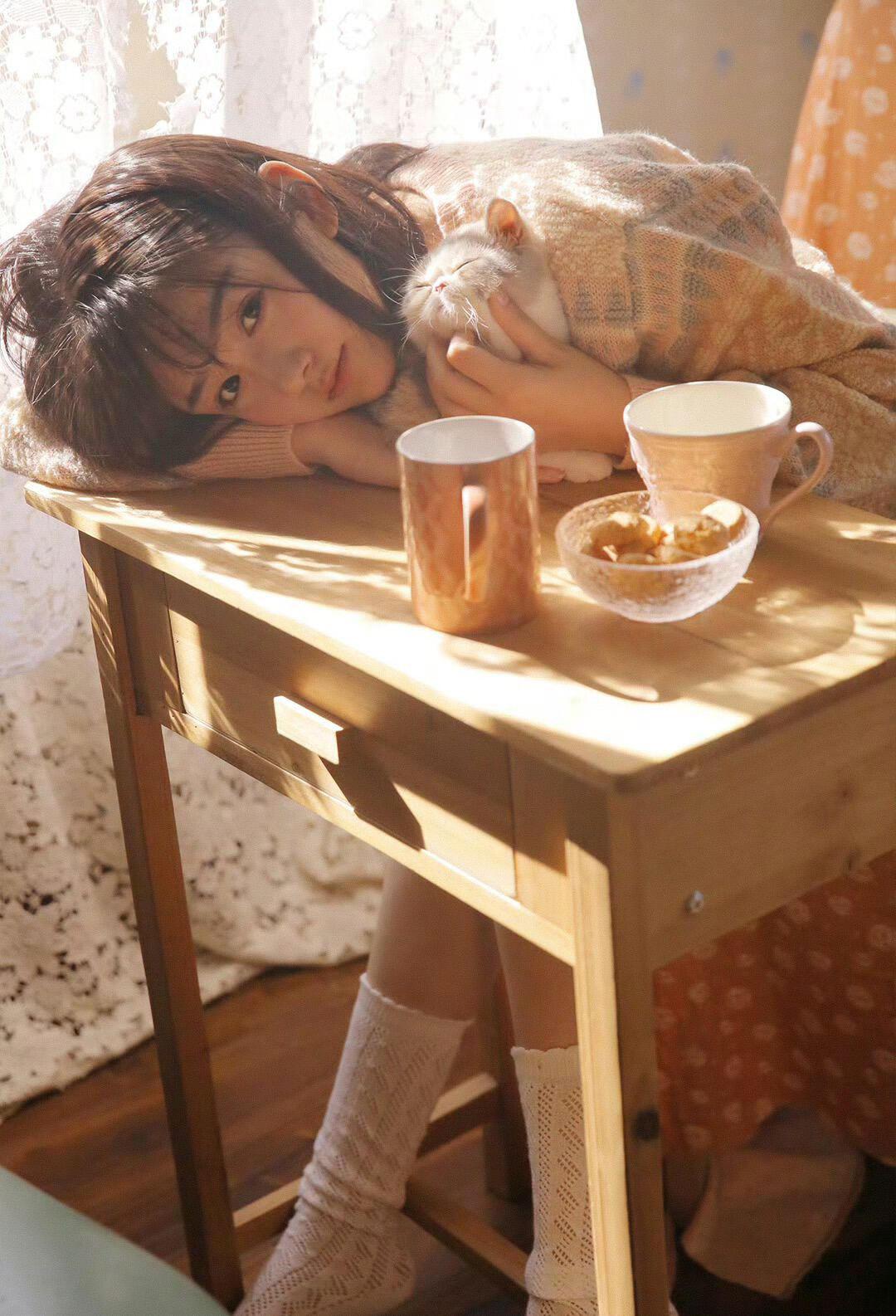 纯欲居家少女日系眼镜妹写真（9.5分）