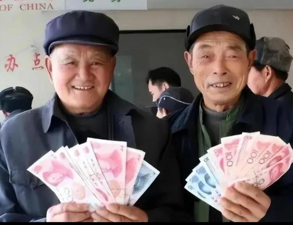 连续涨了21年，这第22次也就是今年却迟迟未有消息，就在大众热议养老金涨