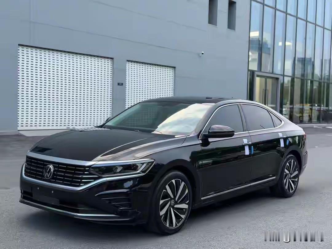 说下大众帕萨特的性能吧，这款常年跑在马路上的B级标杆，实际开下来的感受真的很实在