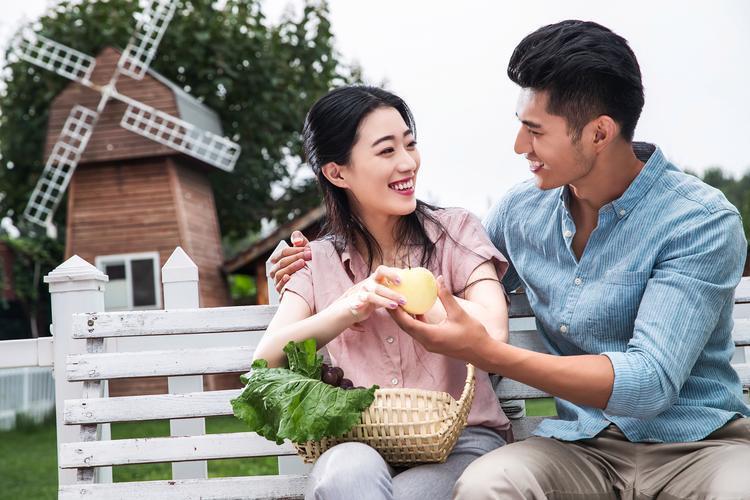 扎心！90%的中年夫妻败在这3件事，比背叛还伤人，你家有没有？3000万家庭