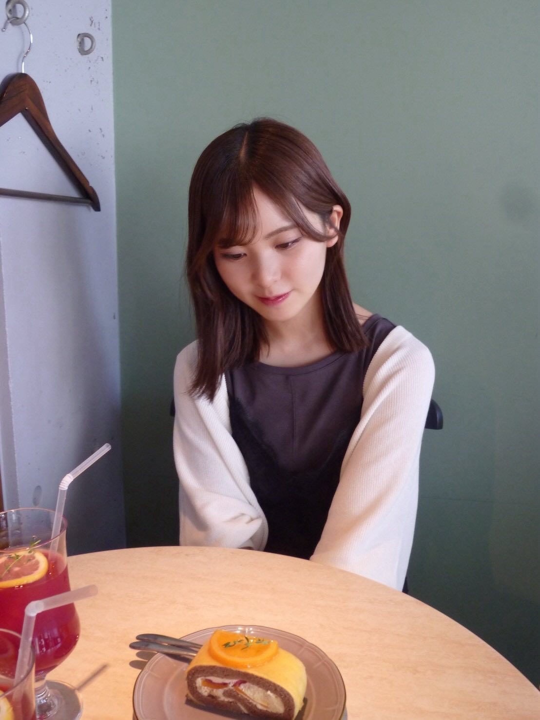 遠藤理子「紫陽花かわい〜。夏が始まってる☺︎」りーぐらむ