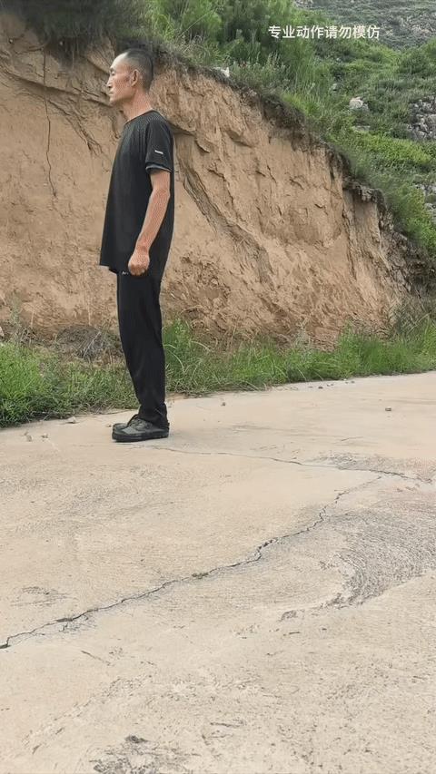 网友：太羡慕啦！有这功夫看痔疮就不用请医生了[捂脸哭]