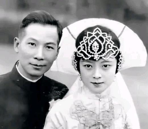 日本人投降后，宋子文见到旧情人盛爱颐，亲切地主动上前搭话，不料盛爱颐根本不正眼看