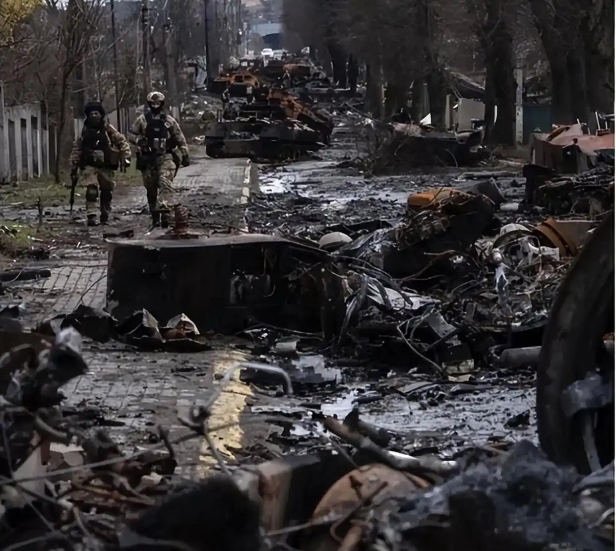 为什么欧洲非得死命支持乌克兰？原因很简单：如果乌克兰这场战争结束了，下一轮的麻烦