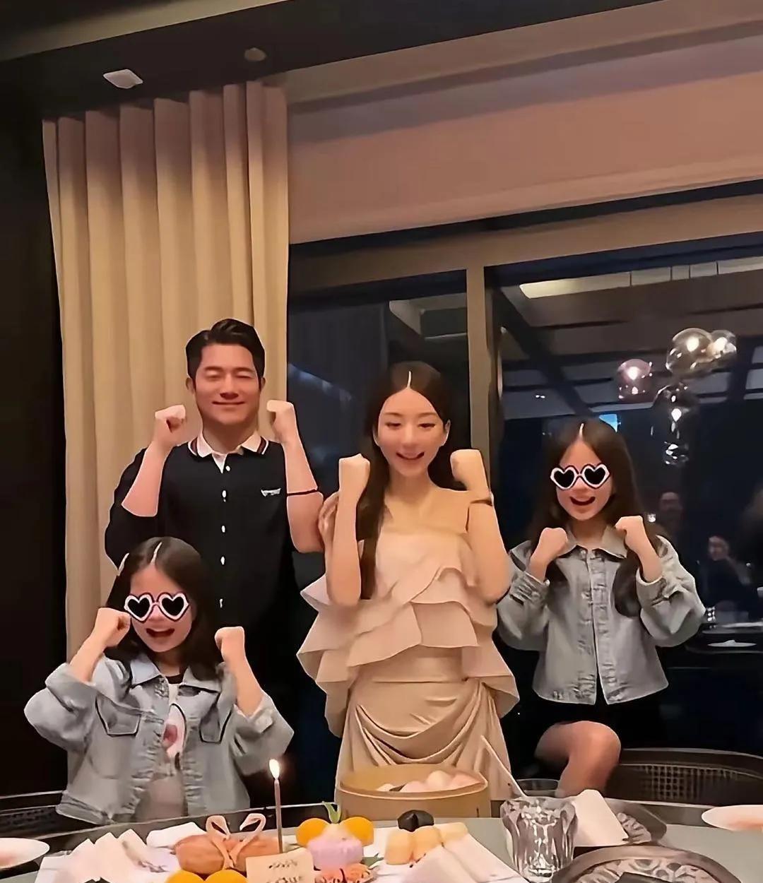 郭富城这一家，大大小小，都长那么好看，打扮得那么精致，还都其乐融融，一片和