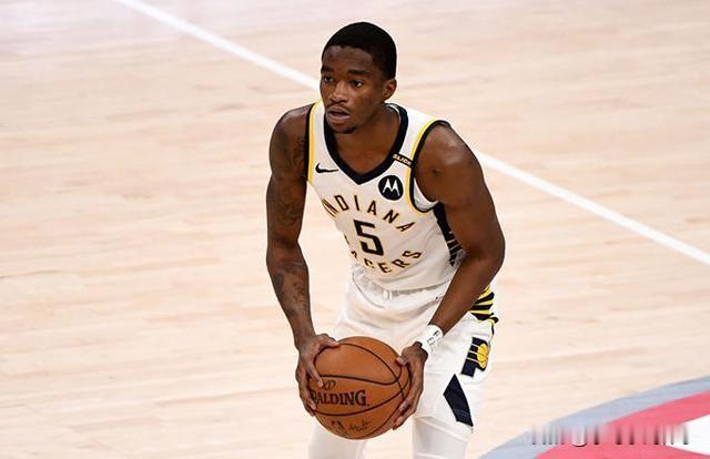 广东三套双塔组合一摆出来，王哲林、胡金秋直接被按死！✅拉科+萨林杰：攻防双塔，