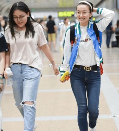 女星红了脱胎换骨能理解，但骨架也能变？二十岁大妈身材，四十岁变漫画少女，这到底怎