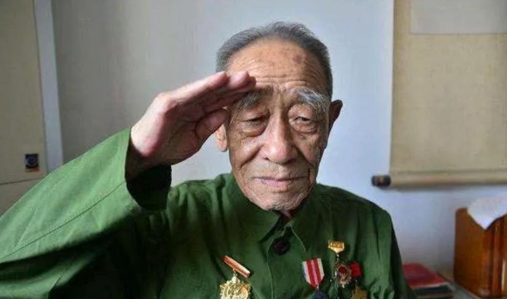 1973年寒冬，武汉军区司令员杨得志踏进湖北江陵县的小村庄，眼前景象让他心如刀绞