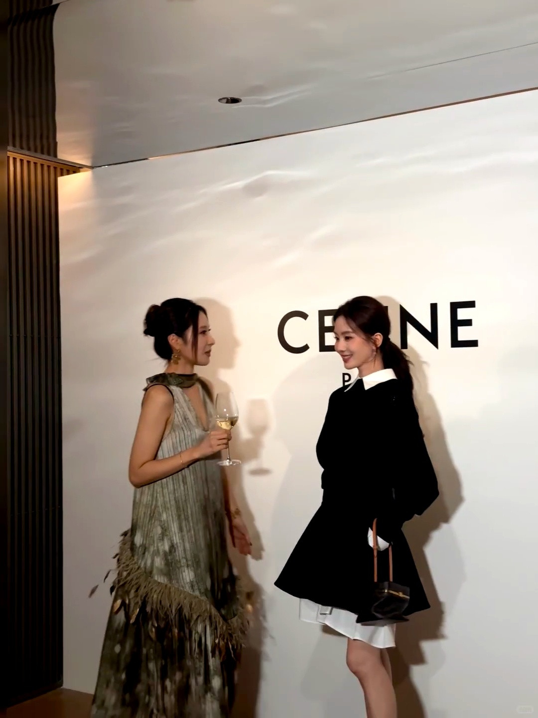 celine晚宴造型太美了，好直观的美貌我也见过本人，刘诗诗真美到有壁，像单