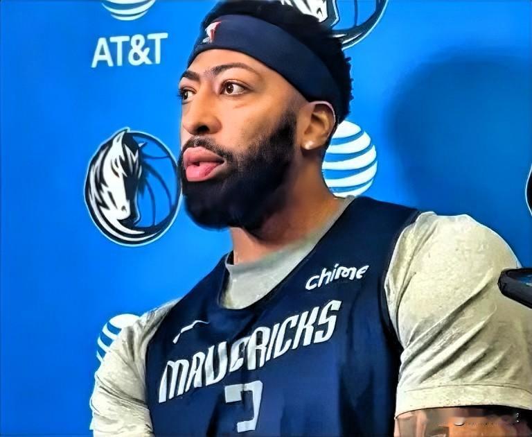 浓眉终于说出了心里话，正式回应交易流言！浓眉在今日接受了媒体采访，在谈到关于