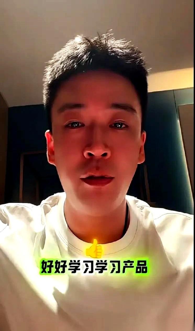 主播刘一手，自己掰开了算了一笔账。他说，当年在YY硬混时长，直播间的人气，就几