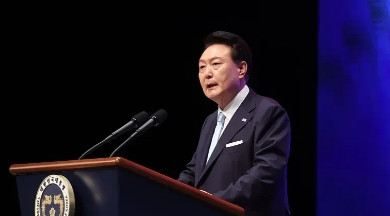 韩国：有人拿中国出气韩国前所未有街头出现“滚回中国去！”的招牌在举，很显然，