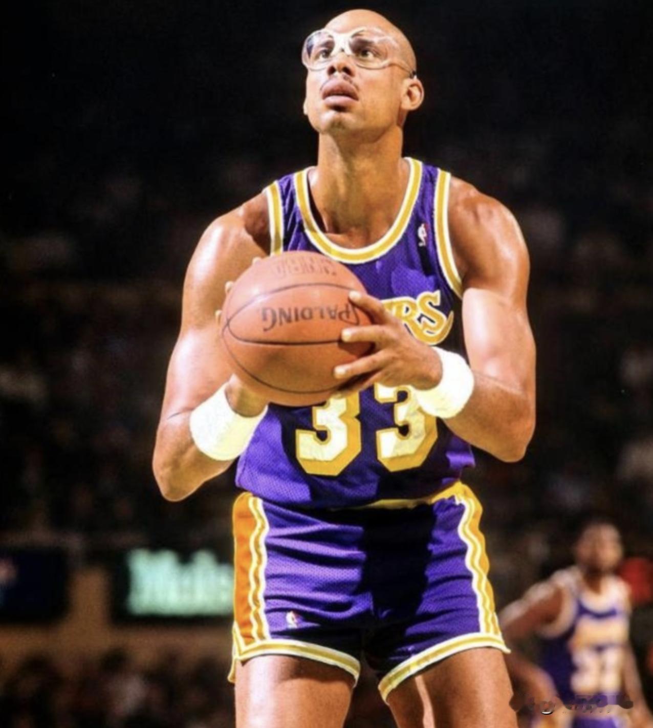 NBA不同年代最强三人！未来属于哪三位呢？1960年代：凯尔特人王朝比尔