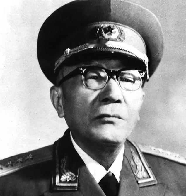 刘震上将对黄克诚大将说：“这么多年了，你这脾气一点没变，真是招人烦！”198