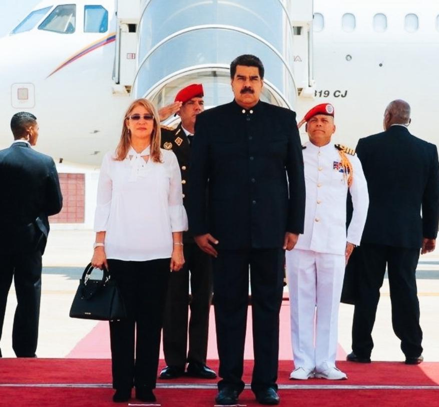 马杜罗和妻子曾经看起来，根本不像是相差九岁啊！马杜罗妻子比马杜罗大九岁，将近十