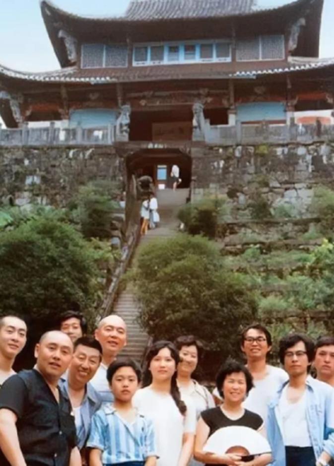 80年代，知名导演杨洁在拍摄西游记时，遇到一个难题，在拍摄“小雷音寺”这一集时，