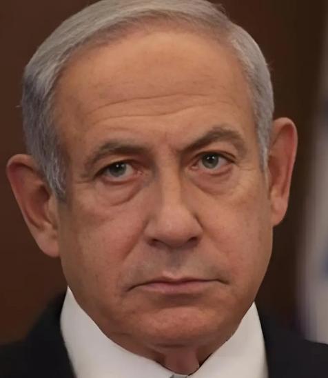 内塔尼亚胡现在是“惶惶不可终日”了，因为以色列这段时间没有与哈马斯发生新的战争，