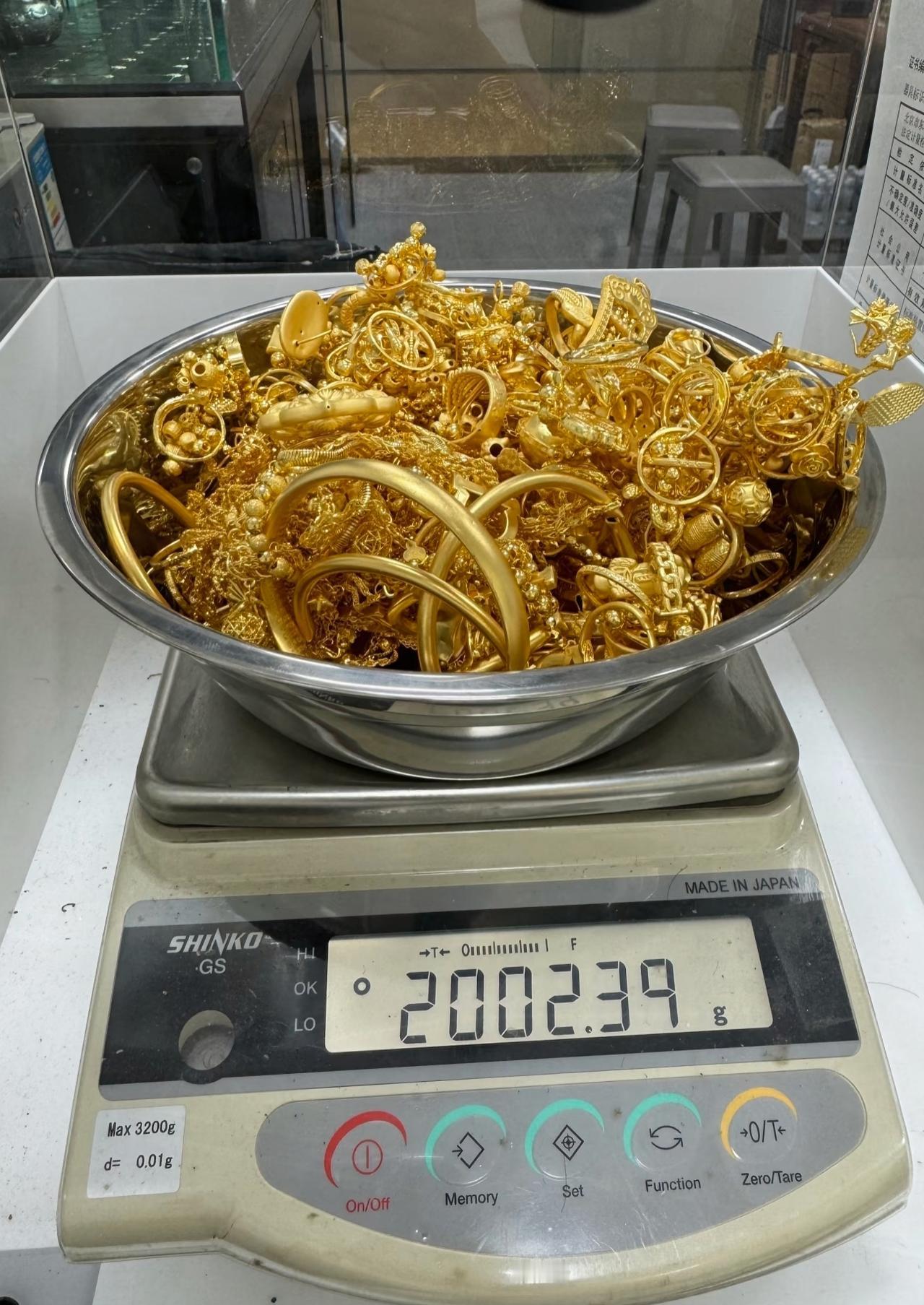 奉劝大家,现在不要卖黄金!不要卖黄金!不是因为现在金价跌了,而是黄金本来就