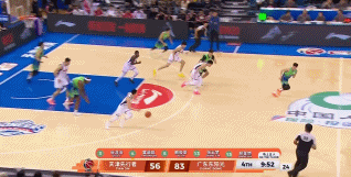 黄明依密集两次失误，失误低级被杜锋骂，机会必须珍惜黄明依之前多场球进入大名单