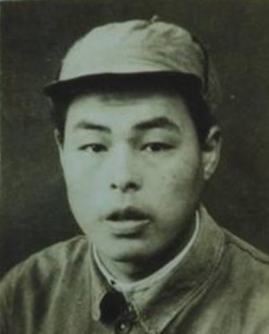 1951年，毛主席让人超标做了“五菜一汤”宴请一位排长，并强调说：“这桌饭你们必