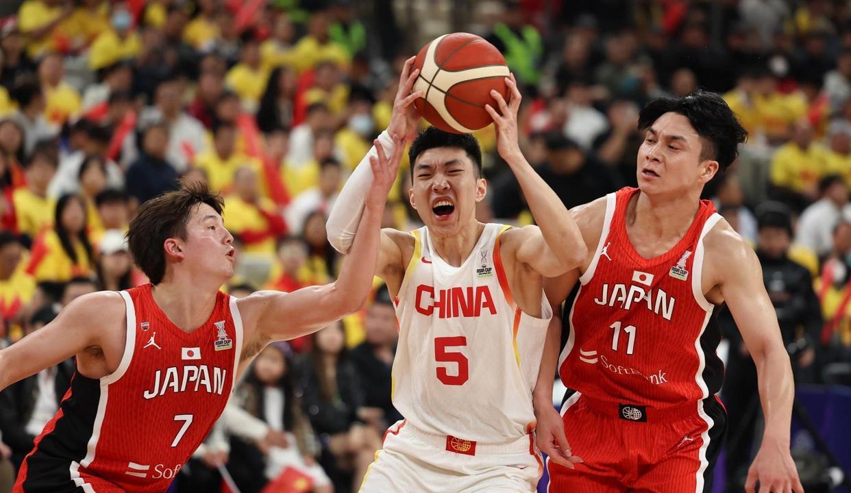 中国男篮拿什么拼日本男篮？主教练郭士强早就谋划好了。一、必须坚持胡金秋和余嘉豪