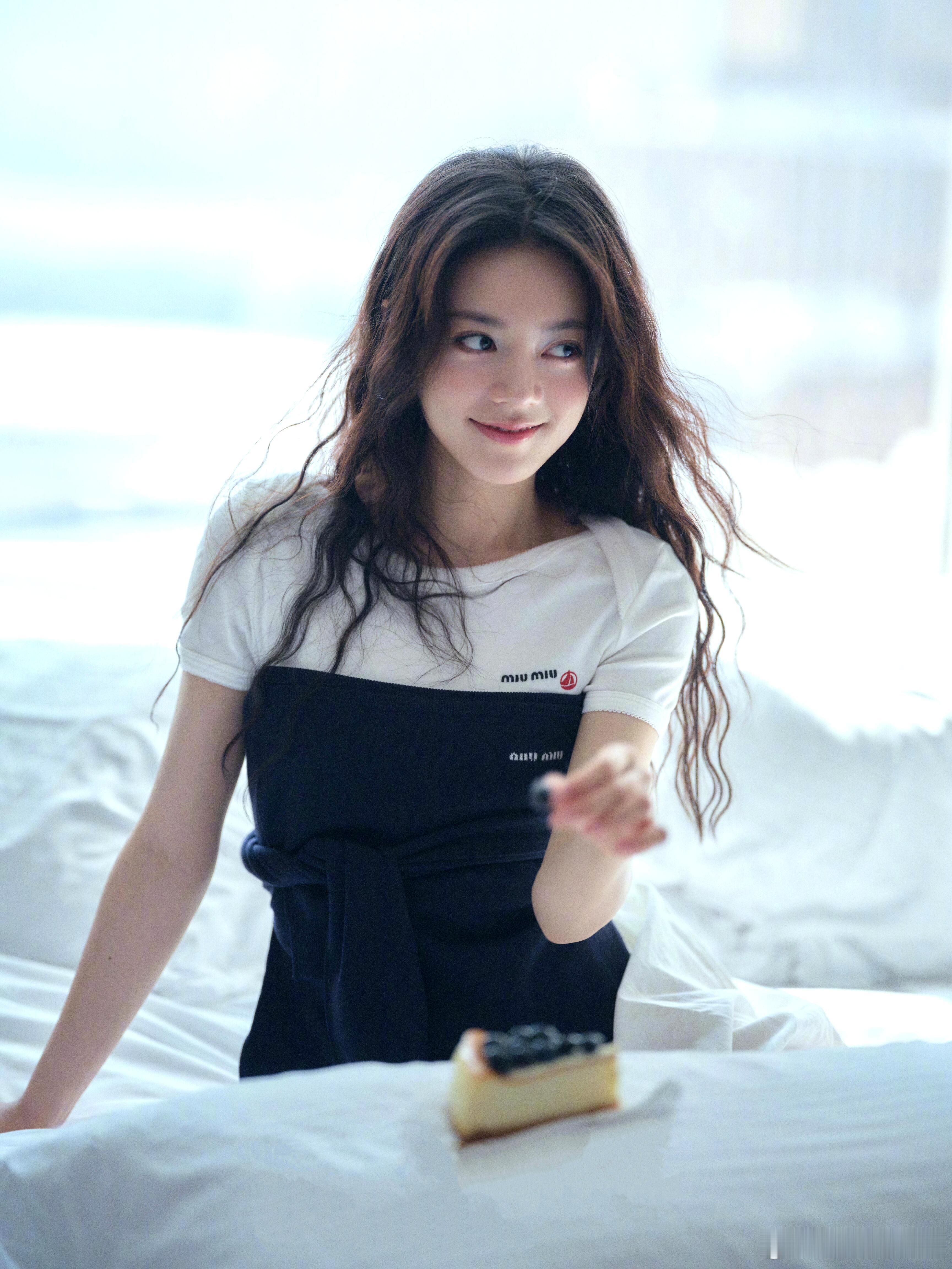 林屿森陪聂曦光重读三体你的赛博读书搭子已上线微小说大赛重读三体不只是重温故事，